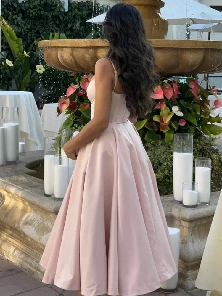 Julia - Elegant Midi Dress